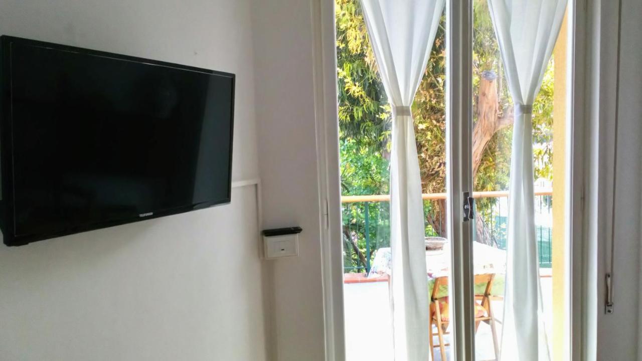 Casa Di Claude Con Posto Auto Daire Finale Ligure Dış mekan fotoğraf