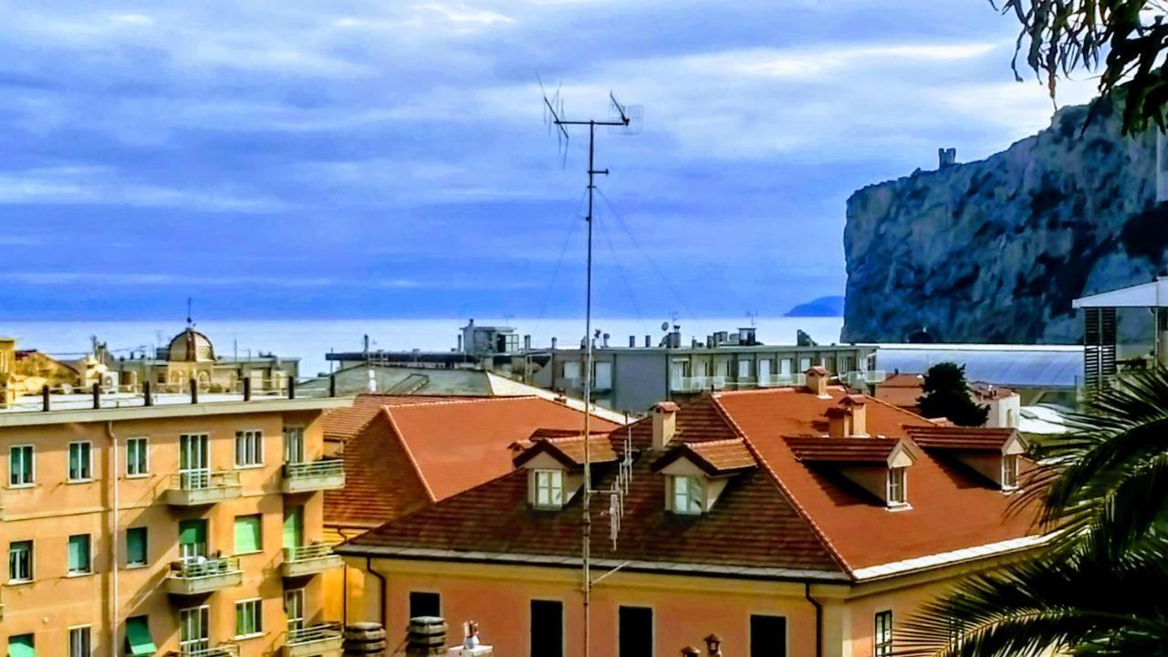 Casa Di Claude Con Posto Auto Daire Finale Ligure Dış mekan fotoğraf