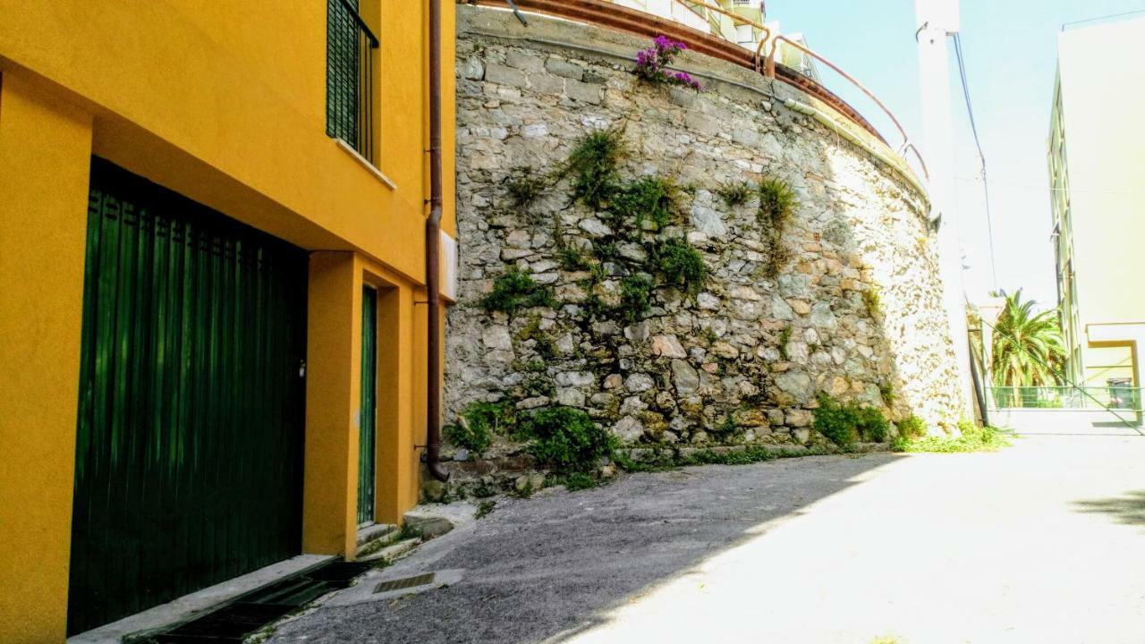 Casa Di Claude Con Posto Auto Daire Finale Ligure Dış mekan fotoğraf